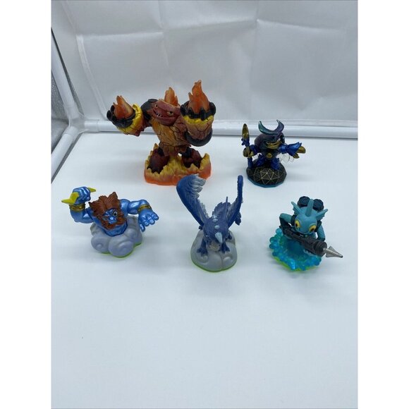 Skylanders Lot Of 5 Skylanders And Supports Figures Activision - Picture 1 of 12